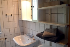 waschbeckenimbadezimmerimerdgeschoss