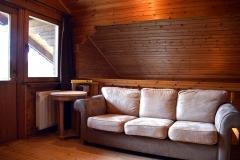 wohnzimmerobenmitzugangzumbalkon